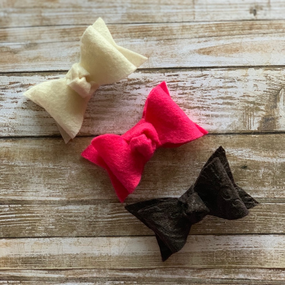 Felt bows